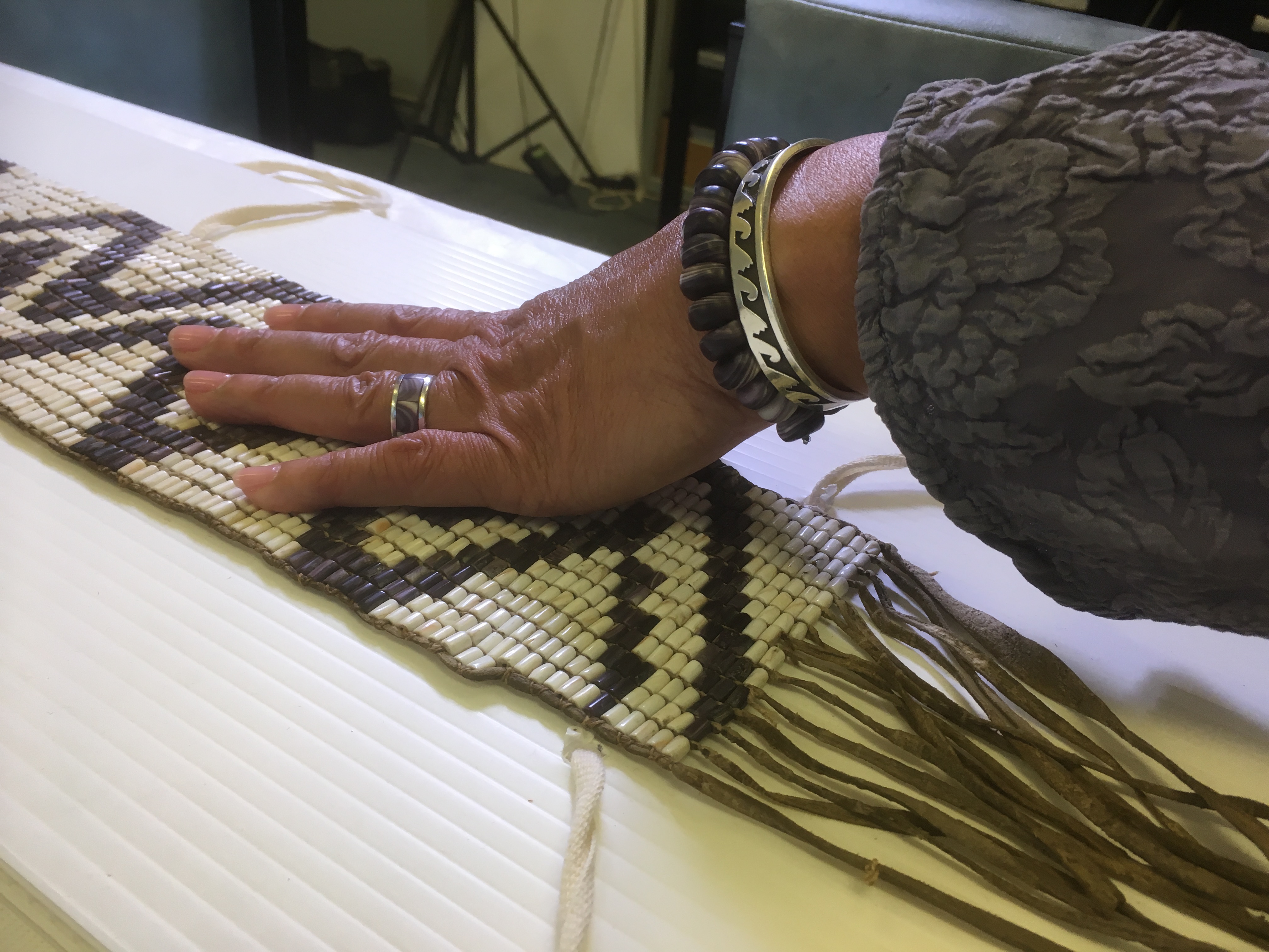 Making a wampum belt